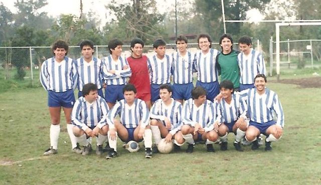 Cosmos Vázquez 1991 en el campo 34